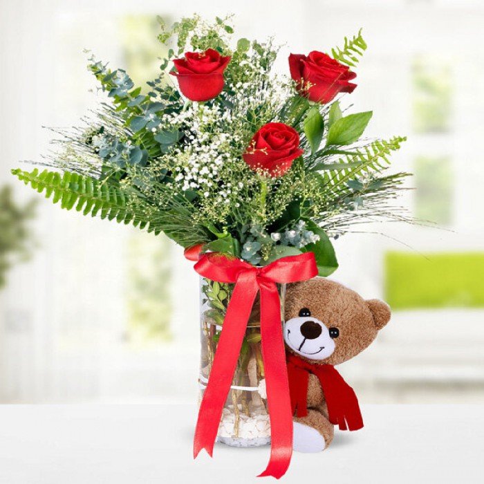 Cam Vazoda Ayıcıklı 3 Kırmızı Gül